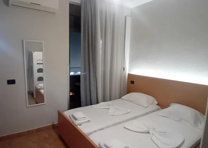 Szálloda Zina 1 Minute Away From The